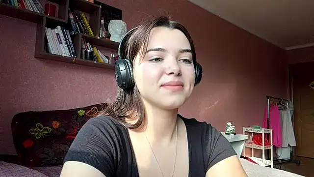 PUP PUP Sea online show from October 2025 07:07:02 AM