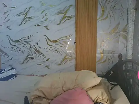 Snapshot of dimple_anne1 chatting on February 2026 01:23:01 PM dimple anne1 online show from February 2026 01:23:01 PM