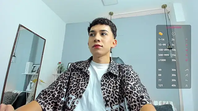 Snapshot of KristallSwan chatting on January 2026 12:53:01 PM KristallSwan online show from January 2026 12:53:01 PM