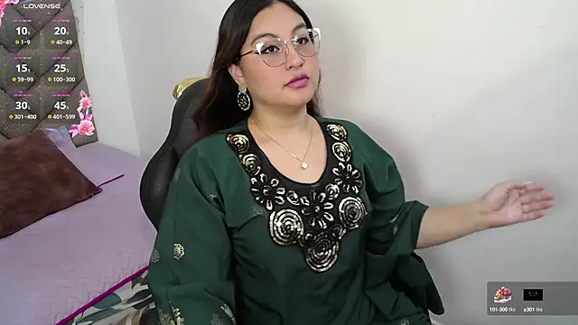 Snapshot of heluejamil chatting on October 2025 08:09:02 PM heluejamil online show from October 2025 08:09:02 PM