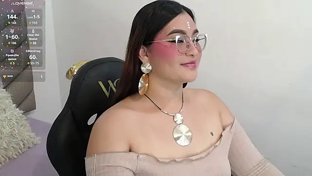 Snapshot of heluejamil chatting on October 2025 03:52:01 PM heluejamil online show from October 2025 03:52:01 PM