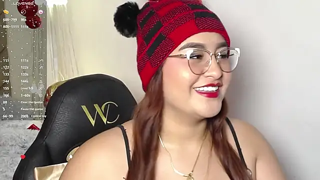 Snapshot of heluejamil chatting on November 2025 08:19:02 PM heluejamil online show from November 2025 08:19:02 PM