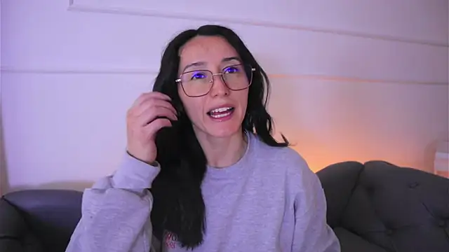 Ginevra esposito online show from February 2026 12:42:01 PM