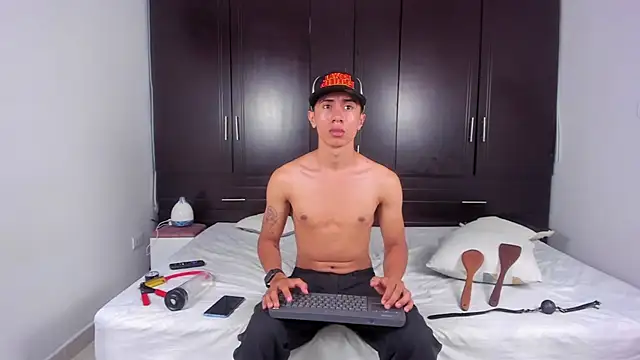 Snapshot of zadders_yb chatting on September 2025 04:14:01 AM zadders yb online show from September 2025 04:14:01 AM