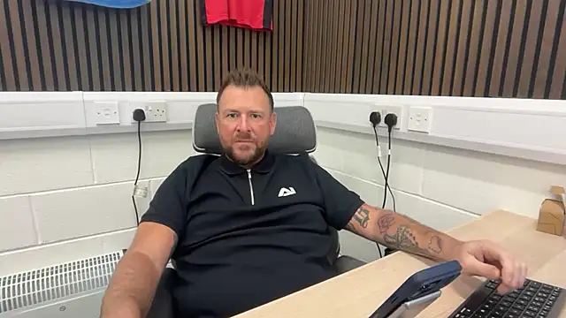 bilf1978 online show from February 2026 07:40:01 AM