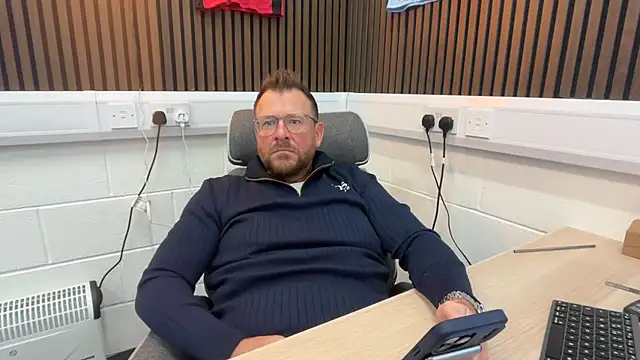 bilf1978 online show from February 2026 07:30:01 AM