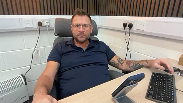 bilf1978 online show from March 2026 07:36:02 AM