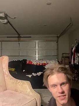 Snapshot of XanderOzzz chatting on October 2025 07:47:02 PM XanderOzzz online show from October 2025 07:47:02 PM