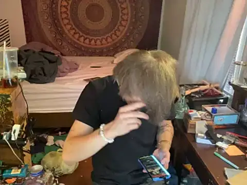 Snapshot of XanderOzzz chatting on November 2025 02:06:01 PM XanderOzzz online show from November 2025 02:06:01 PM