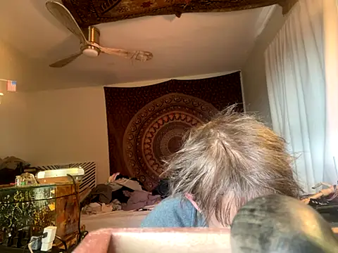 Snapshot of XanderOzzz chatting on November 2025 05:23:02 PM XanderOzzz online show from November 2025 05:23:02 PM