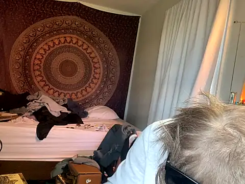 Snapshot of XanderOzzz chatting on November 2025 09:26:02 PM XanderOzzz online show from November 2025 09:26:02 PM