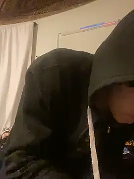 Snapshot of XanderOzzz chatting on December 2025 01:21:02 AM XanderOzzz online show from December 2025 01:21:02 AM