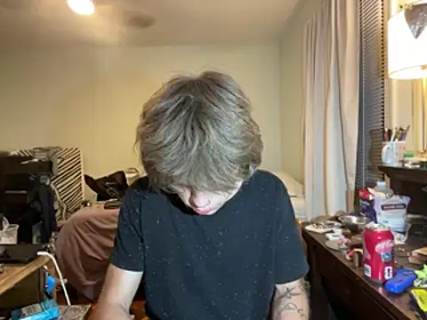 XanderOzzz online show from June 2026 05:17:02 AM