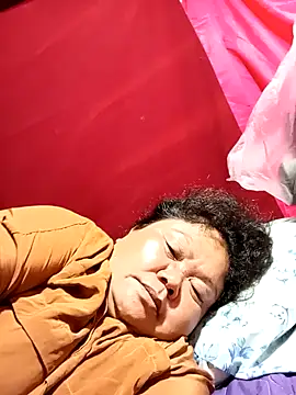 Snapshot of Mari_fvcks chatting on December 2025 06:27:02 PM Mari fvcks online show from December 2025 06:27:02 PM