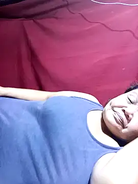 Snapshot of Mari_fvcks chatting on December 2025 06:48:02 PM Mari fvcks online show from December 2025 06:48:02 PM