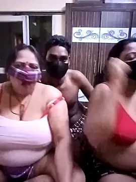 LoveOnStream online show from February 2026 04:53:01 AM