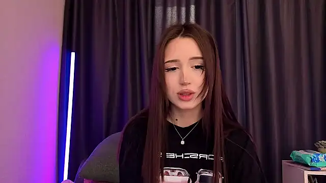 BlackEyesGirl online show from April 2026 06:24:01 AM