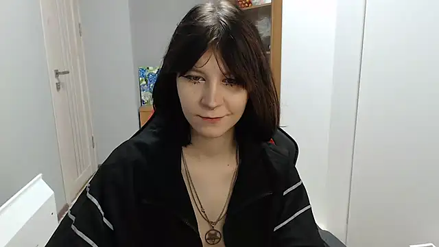 TinaQuiin online show from November 2025 08:35:01 AM