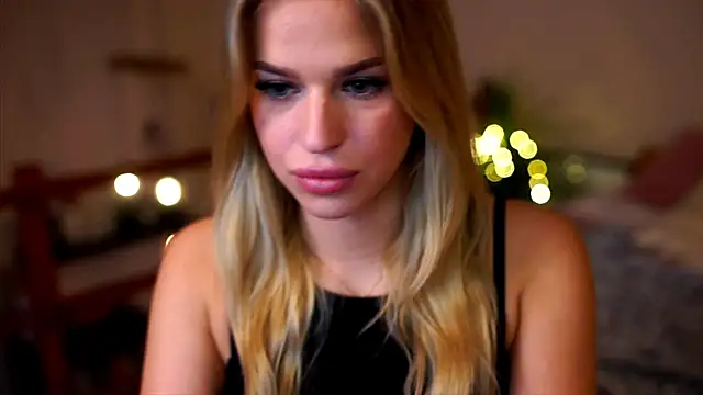 Snapshot of Emilyvanroessel chatting on September 2025 01:15:01 PM Emilyvanroessel online show from September 2025 01:15:01 PM