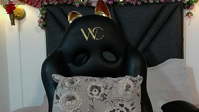 IndraKaur  online show from September 2025 12:42:01 PM