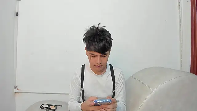 Felipe Cold online show from November 2025 02:46:02 AM