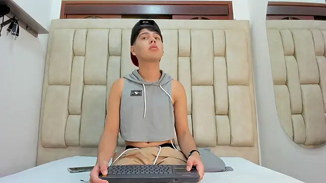 Felipe Cold online show from January 2026 02:37:01 AM