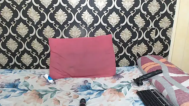 ExoticCandyx online show from December 2025 06:27:02 PM