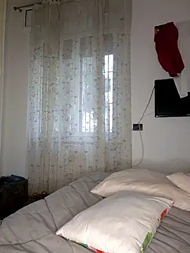 Snapshot of amalia202555 chatting on January 2026 03:06:01 PM amalia202555 online show from January 2026 03:06:01 PM