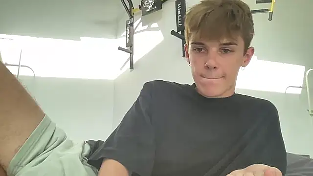 Snapshot of Milk_Guy chatting on September 2025 01:21:01 PM Milk Guy online show from September 2025 01:21:01 PM