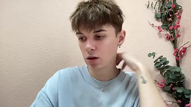 Snapshot of Milk_Guy chatting on October 2025 12:25:01 PM Milk Guy online show from October 2025 12:25:01 PM