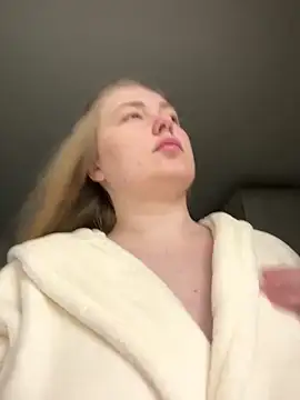 DeniMilkyyyyy online show from February 2026 11:14:01 PM