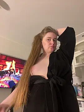DeniMilkyyyyy online show from May 2026 05:45:02 PM