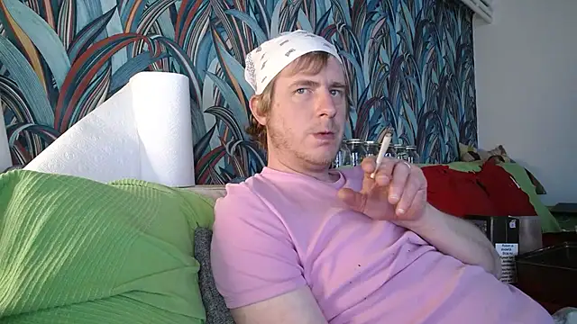 Snapshot of gaydavid chatting on April 2026 12:30:02 AM gaydavid online show from April 2026 12:30:02 AM