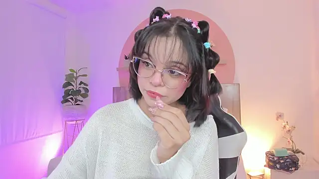 Clara Luu online show from April 2026 03:13:01 AM