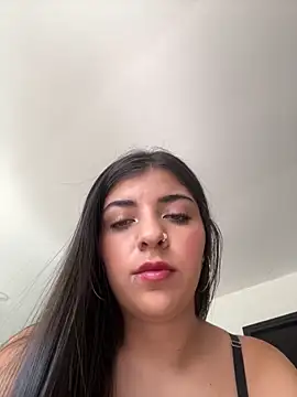 Isaa-Sweet online show from October 2025 02:04:02 PM