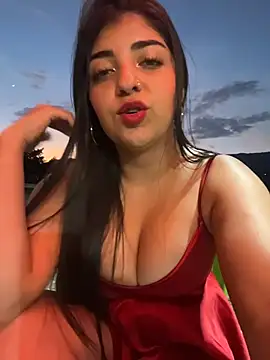 Isaa-Sweet online show from November 2025 11:04:02 PM