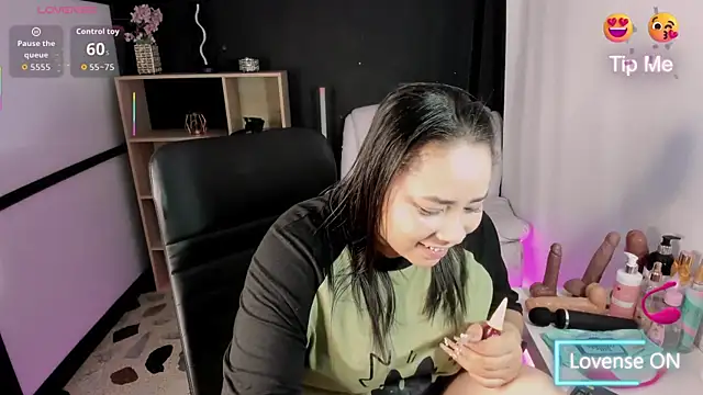 ThaliaBrooks  online show from November 2025 04:22:02 AM