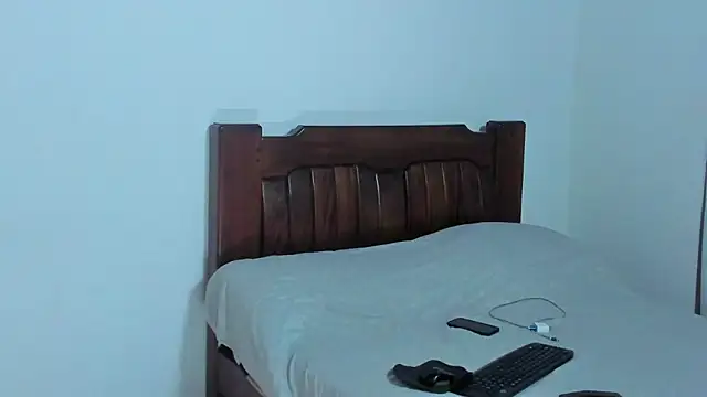 Hunter Hoott online show from April 2026 01:28:02 AM