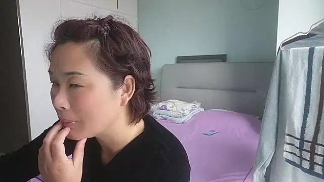 Snapshot of Eve-o chatting on September 2025 01:40:02 AM Eve-o online show from September 2025 01:40:02 AM