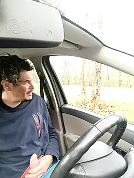 twitshe online show from November 2025 12:51:01 PM