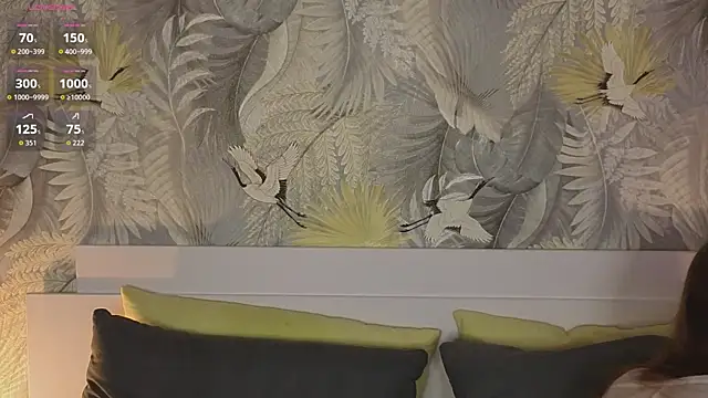 JulietteRain online show from October 2025 06:30:01 PM