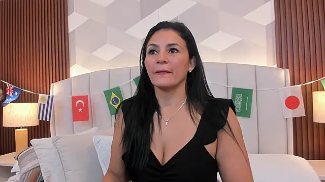 Snapshot of Mommy_Naughty chatting on July 2026 11:12:02 AM Mommy Naughty online show from July 2026 11:12:02 AM