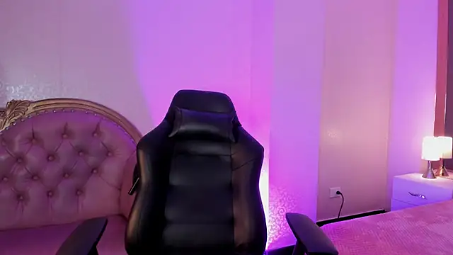 EmmaStonns online show from October 2025 01:29:02 PM