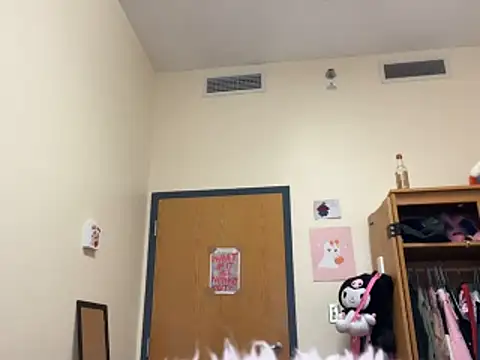 luvrgrllani online show from November 2025 08:08:01 PM