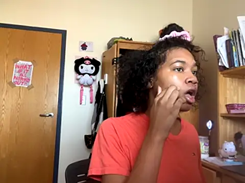 luvrgrllani online show from November 2025 03:27:02 PM