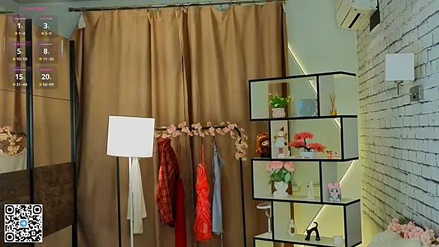 LorinaMaffitt online show from October 2025 05:09:02 PM