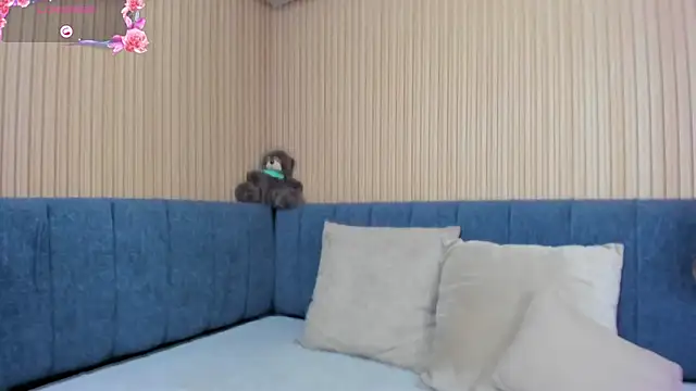 Snapshot of angel_ponce chatting on November 2025 07:14:02 PM angel ponce online show from November 2025 07:14:02 PM