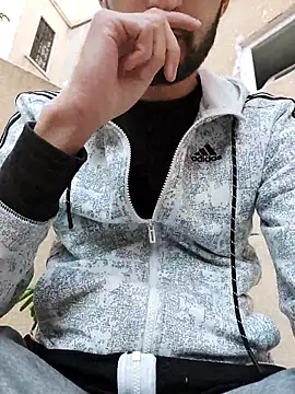 RaoufDz17cm online show from November 2025 03:56:02 PM