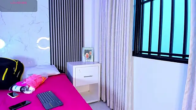 StephanAndSamantha online show from October 2025 10:10:01 PM