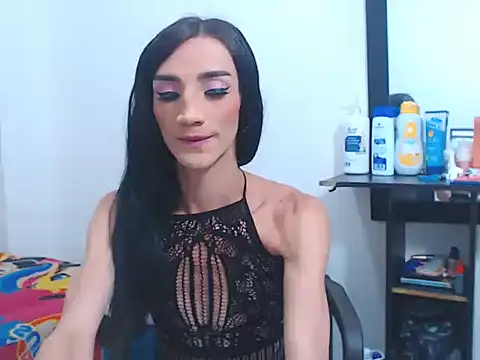 natashat lorent online show from November 2025 02:33:01 PM